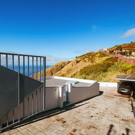 The Cliffhouse By Lovelystay * Fajã da Ovelha