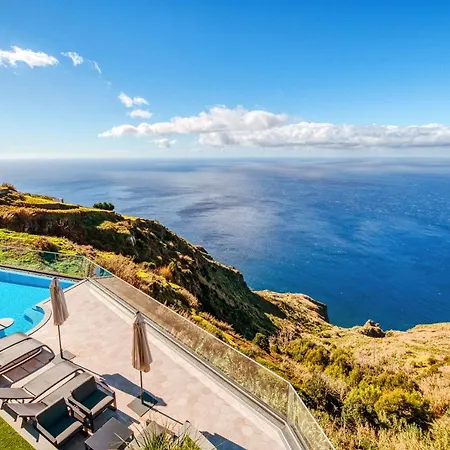 The Cliffhouse By Lovelystay Villa