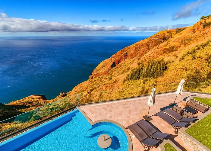 The Cliffhouse By Lovelystay Villa Fajã da Ovelha