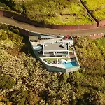 The Cliffhouse By Lovelystay *