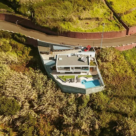 The Cliffhouse By Lovelystay *