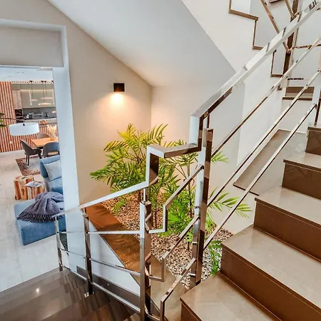 The Cliffhouse By Lovelystay Villa