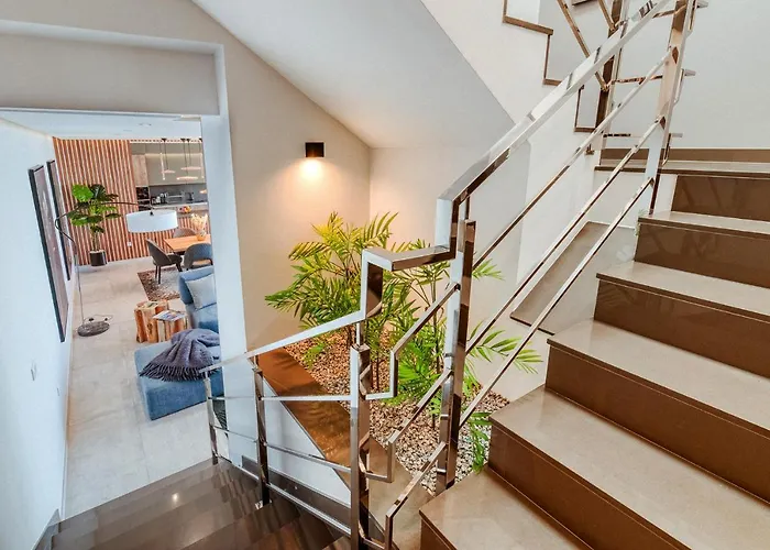 The Cliffhouse By Lovelystay Villa